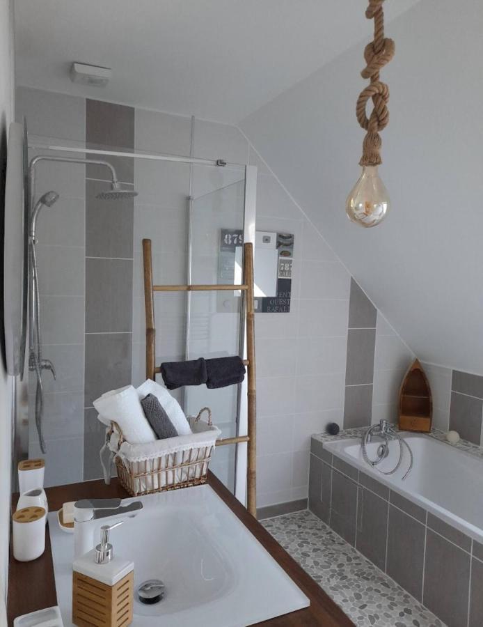 Celtine Bed & Breakfast Tréffiagat Exterior photo